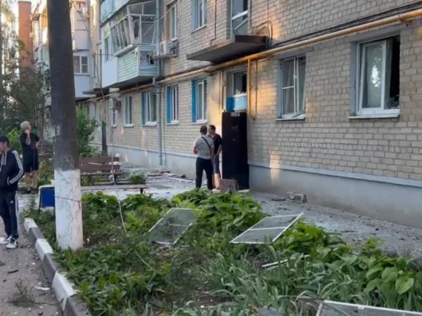 В Азове из-за падения обломков БПЛА повреждены окна и кровля многоэтажек